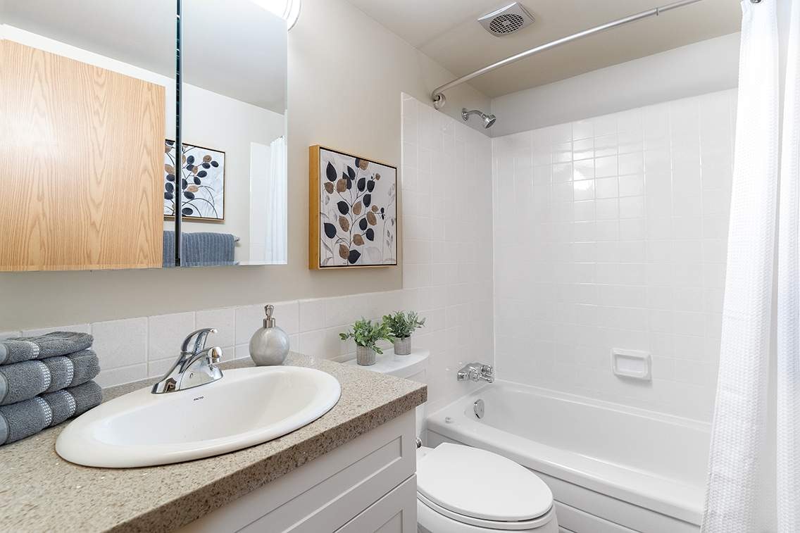 0210-1080 Henderson Highway, Winnipeg, MB, R2G 1H3 - 3