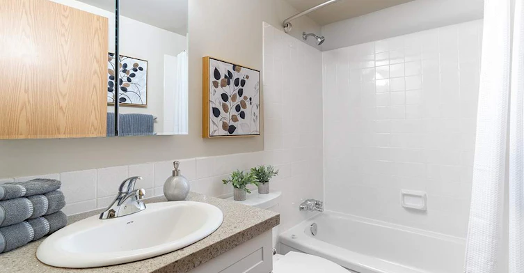 0802-1080 Henderson Highway, Winnipeg, MB, R2G 1H3 - 3