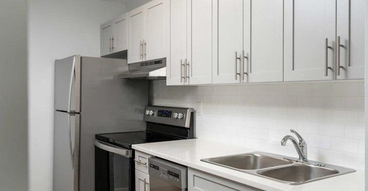 0212-1590 Henderson Highway, Winnipeg, MB, R2G 2B8 - 2