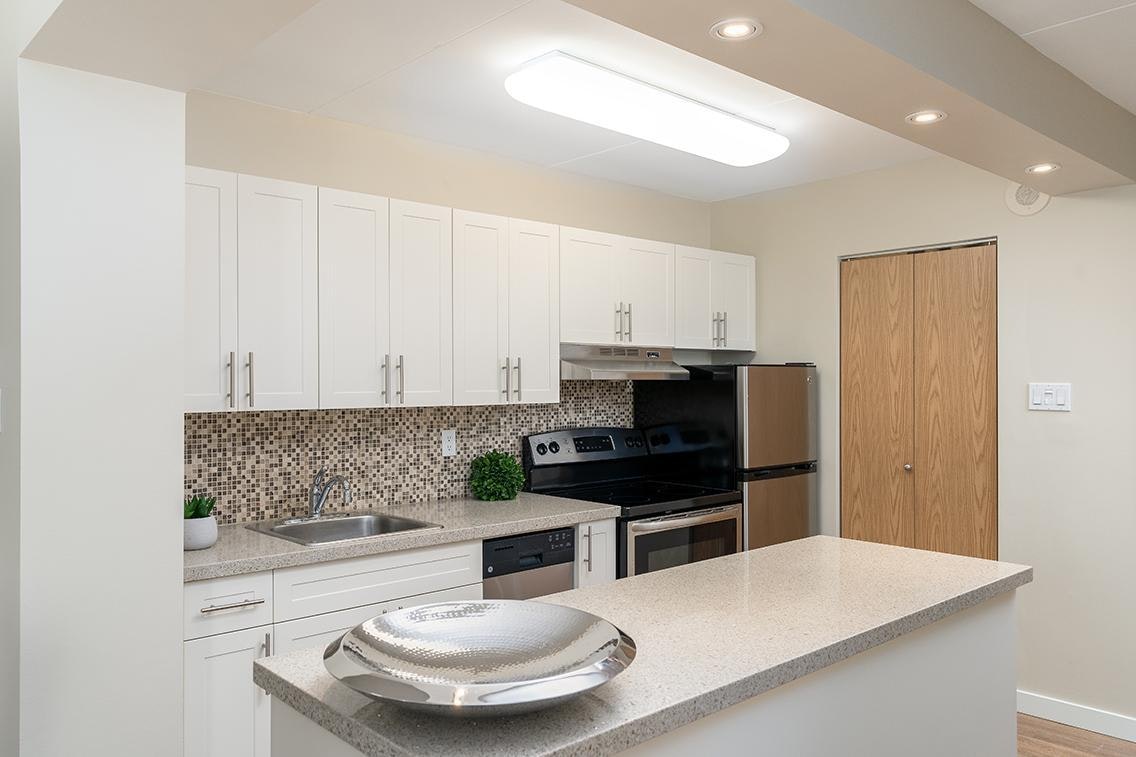 0215-1100 Henderson Highway, Winnipeg, MB, R2G 1L2 - 9
