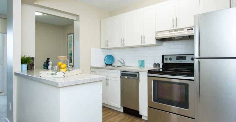 0405-1100 Henderson Highway, Winnipeg, MB, R2G 1L2 - 5