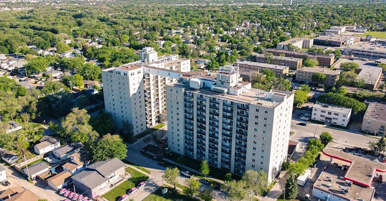 0534-210 Oakland Avenue, Winnipeg, MB, R2G 3G6 - 5