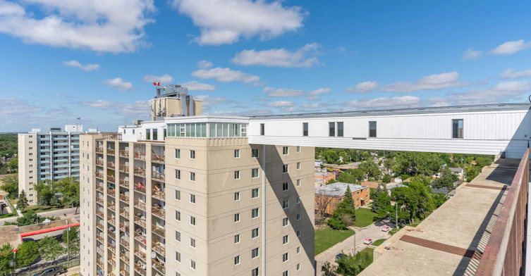 1031-210 Oakland Avenue, Winnipeg, MB, R2G 3G6 - 9