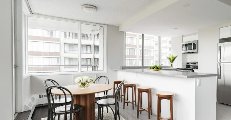 152-4858 De La Côte Des Neiges Chemin, Montréal, QC, H3V 1G8 - 3
