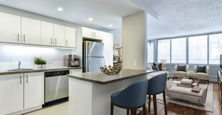 4858 De La Côte Des Neiges Chemin, Montréal, QC, H3V 1G8 - 3