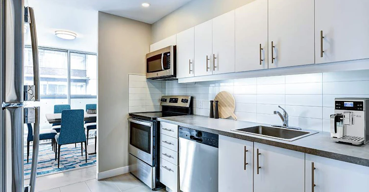 4858 De La Côte Des Neiges Chemin, Montréal, QC, H3V 1G8 - 4