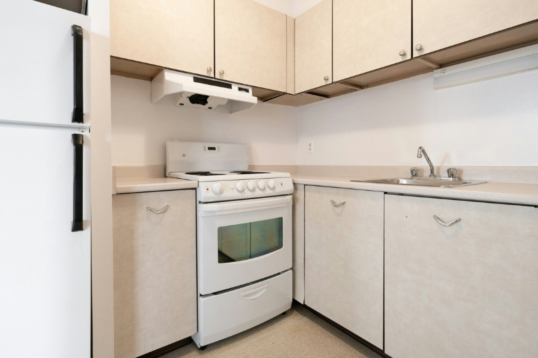 109-4858 De La Côte Des Neiges Chemin, Montréal, QC, H3V 1G8 - 2