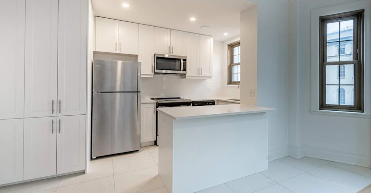 2255 Lambert Closse Rue, Montréal, QC, H3H 1Z9 - 4