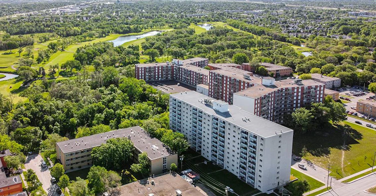 0203-329 St. Anne's Road, Winnipeg, MB, R2M 3B2