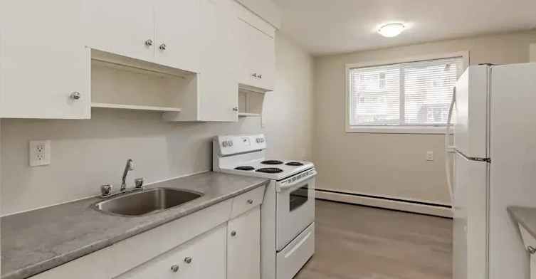 1-8115 123 Avenue NW, Edmonton, AB, T5B 1B4 - 12