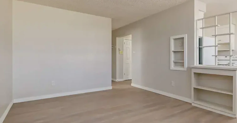 1-8115 123 Avenue NW, Edmonton, AB, T5B 1B4 - 9