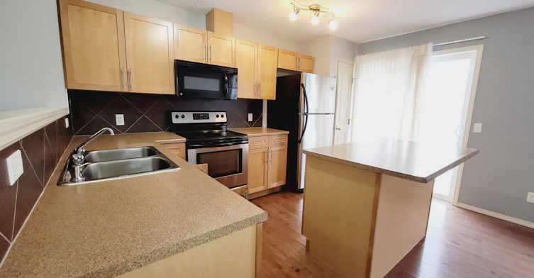 20-2051 Towne Centre Boulevard NW, Edmonton, AB, T6R 0G8