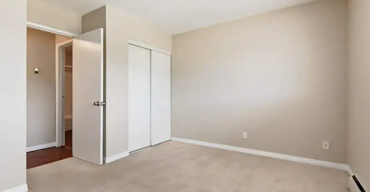 102-10829 113 Street NW, Edmonton, AB, T5H 3J1 - 11