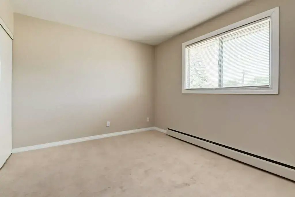 104-10829 113 Street NW, Edmonton, AB, T5H 3J1 - 12