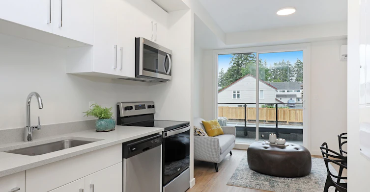 205-302 Birch Street, Campbell River, BC, V9W 0G1 - 2