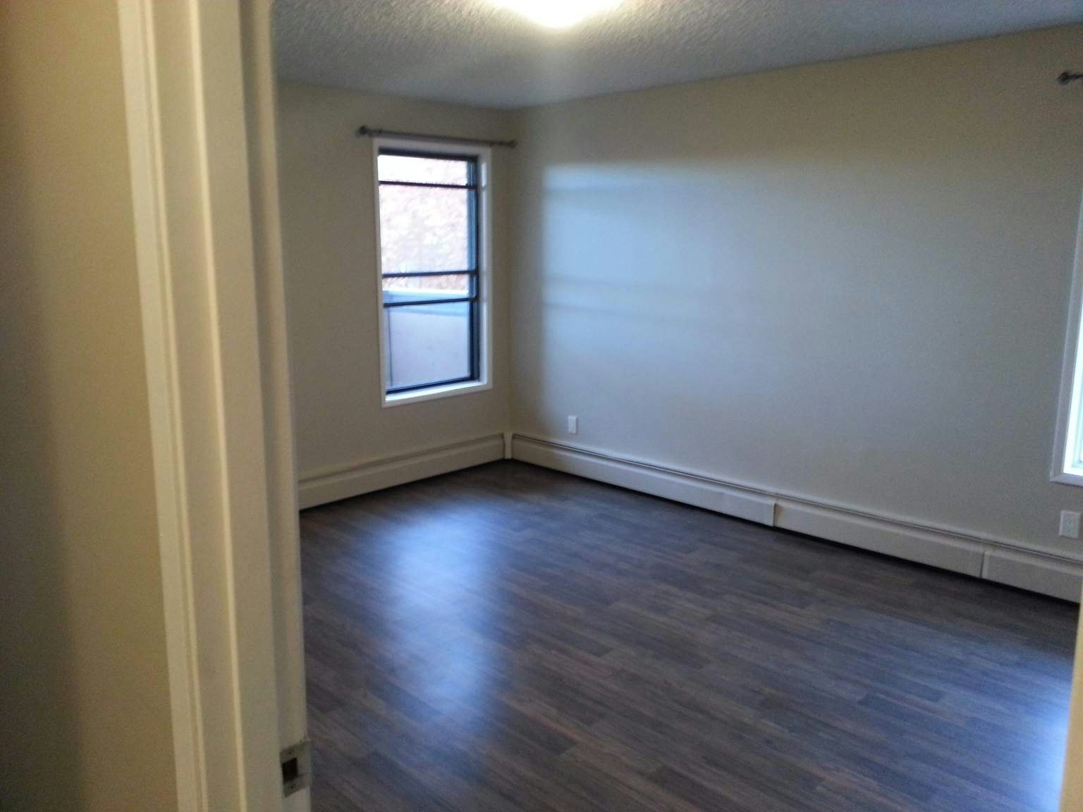 15805 Beaumaris Road, Edmonton, AB, T5X 5H1 - 2