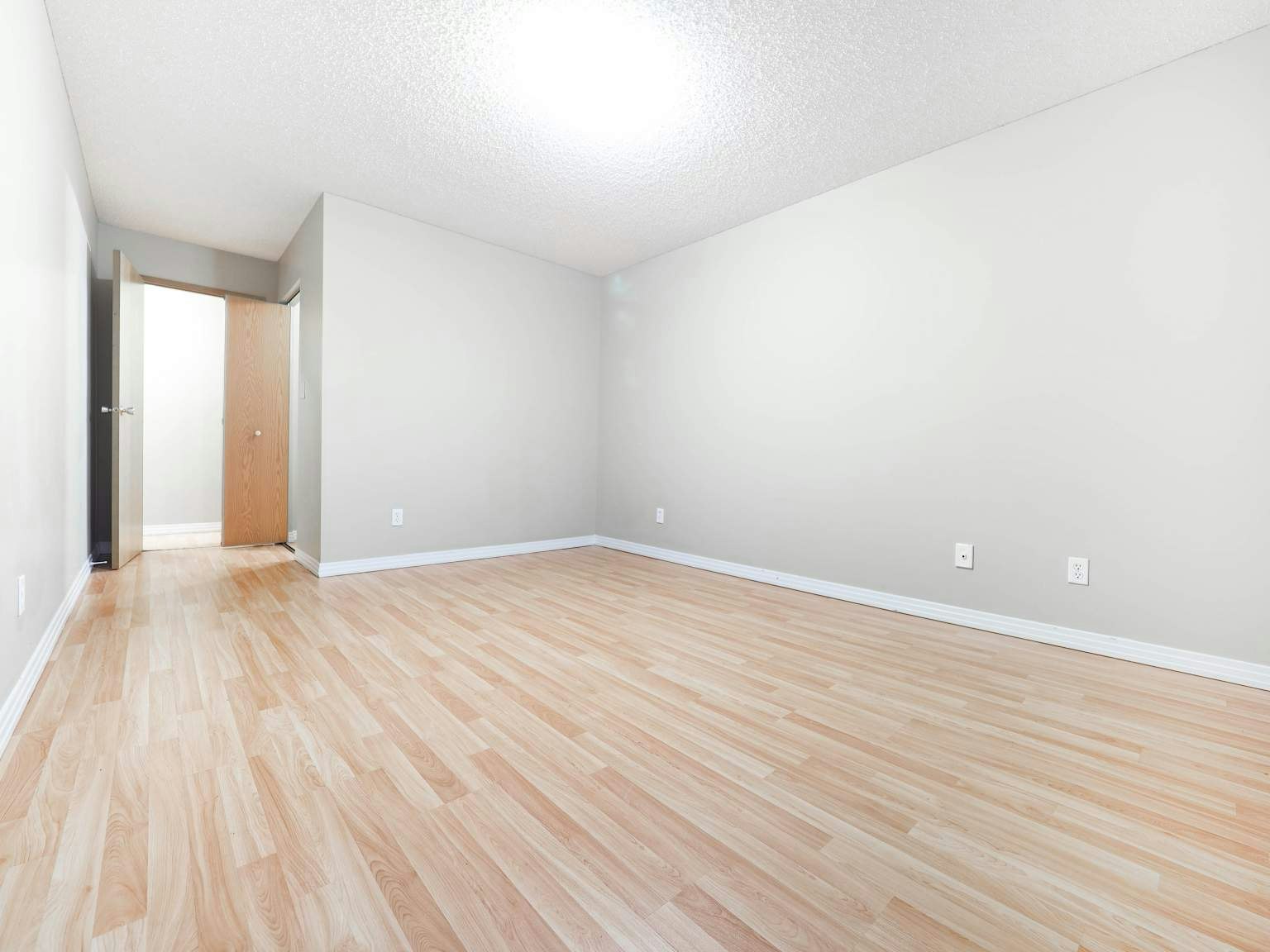 15805 Beaumaris Road, Edmonton, AB, T5X 5H1 - 5