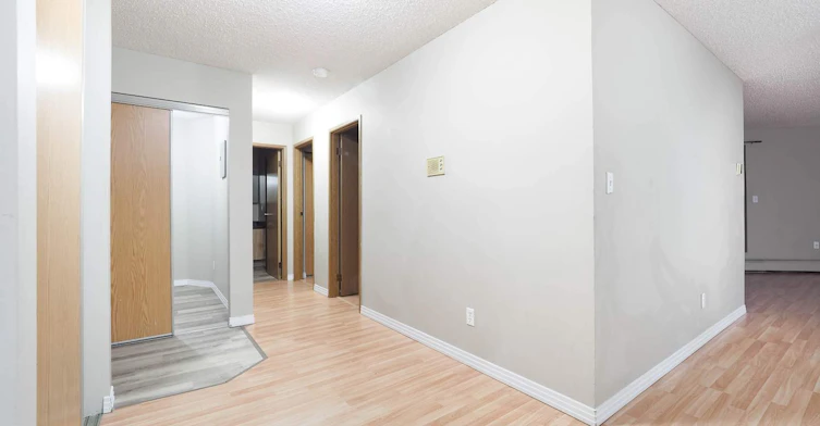 15805 Beaumaris Road, Edmonton, AB, T5X 5H1 - 2