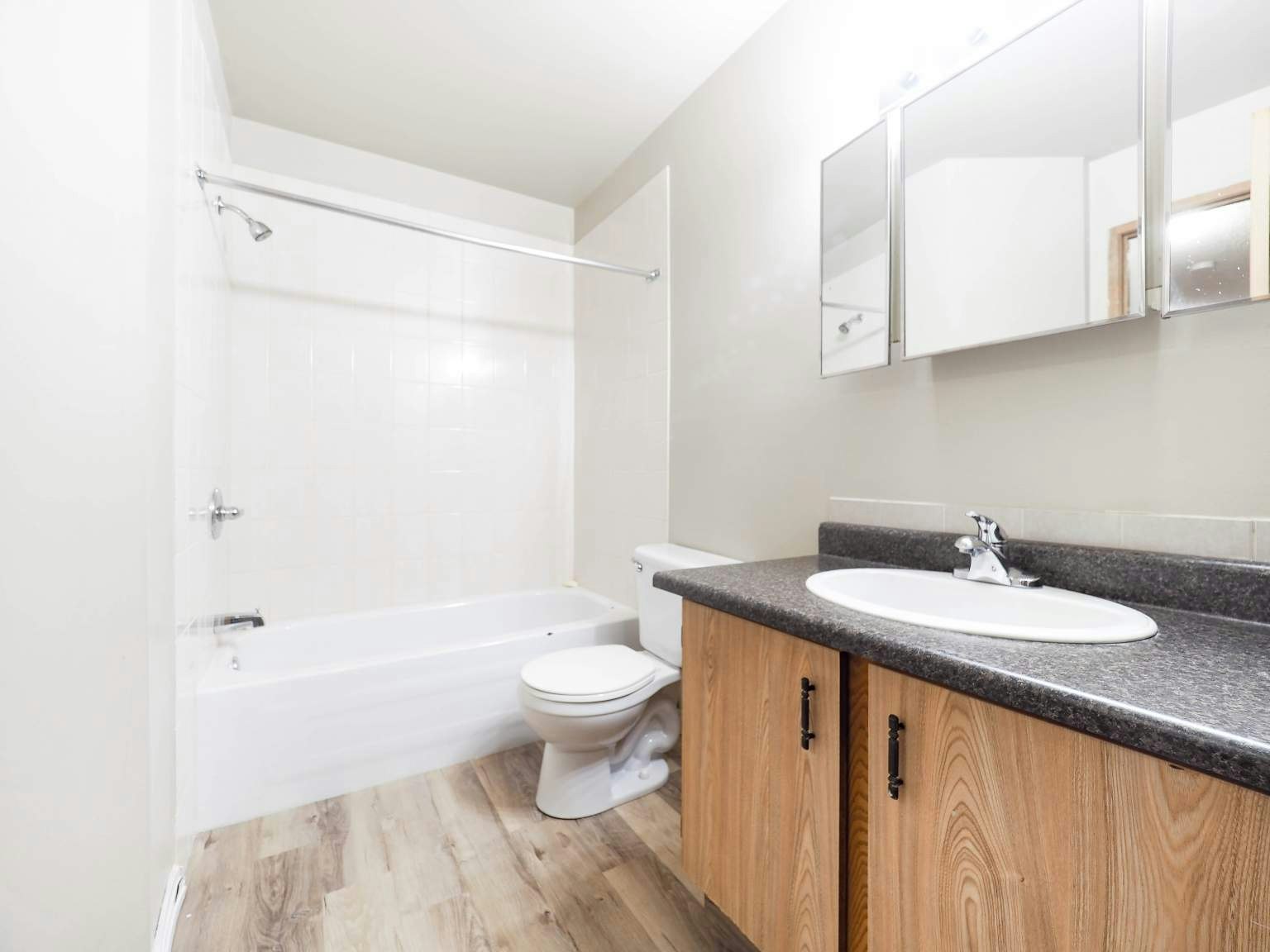 15805 Beaumaris Road, Edmonton, AB, T5X 5H1 - 8