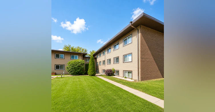 7010 101 Avenue, Edmonton, AB, T6A 0H7 - 8