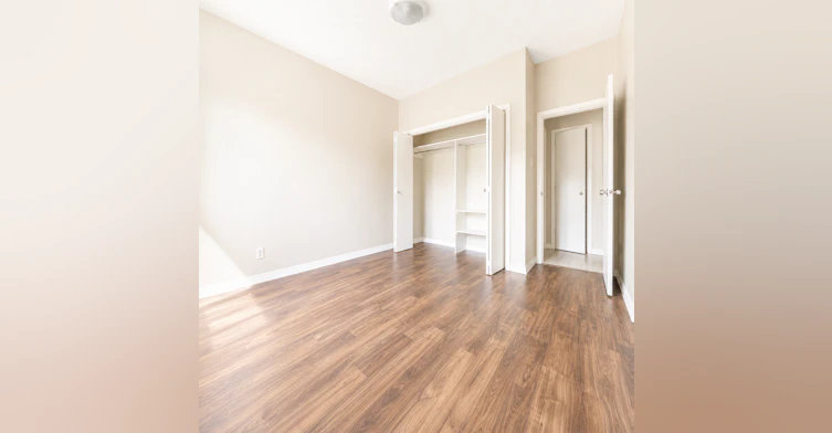 7010 101 Avenue, Edmonton, AB, T6A 0H7 - 5