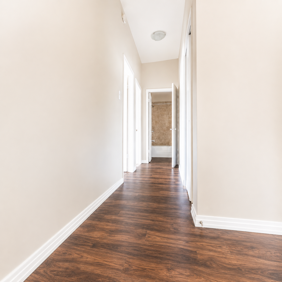 7010 101 Avenue, Edmonton, AB, T6A 0H7 - 4