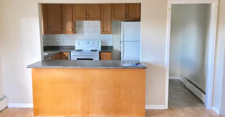 7708 106 Avenue, Edmonton, AB, T6A 1H5