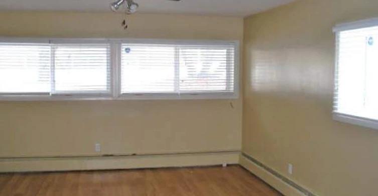 7708 106 Avenue, Edmonton, AB, T6A 1H5 - 3