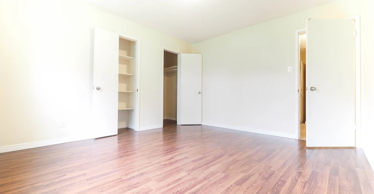 10712 University Avenue, Edmonton, AB, T6E 4P9 - 7