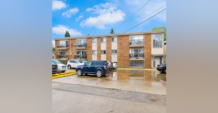 10712 University Avenue, Edmonton, AB, T6E 4P9 - 8