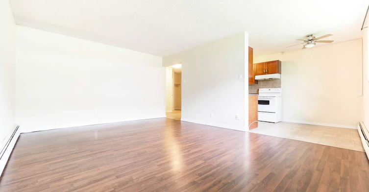 10712 University Avenue, Edmonton, AB, T6E 4P9 - 2