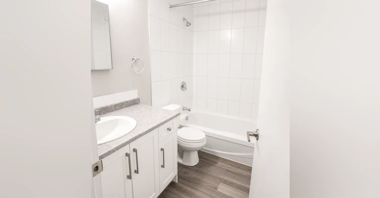 10604 29 Avenue, Edmonton, AB, T6J 4H6 - 8