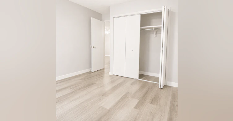 10604 29 Avenue, Edmonton, AB, T6J 4H6 - 5