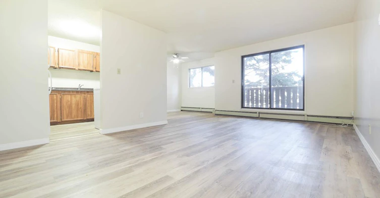2511 109 Street, Edmonton, AB, T6J 5C8 - 3