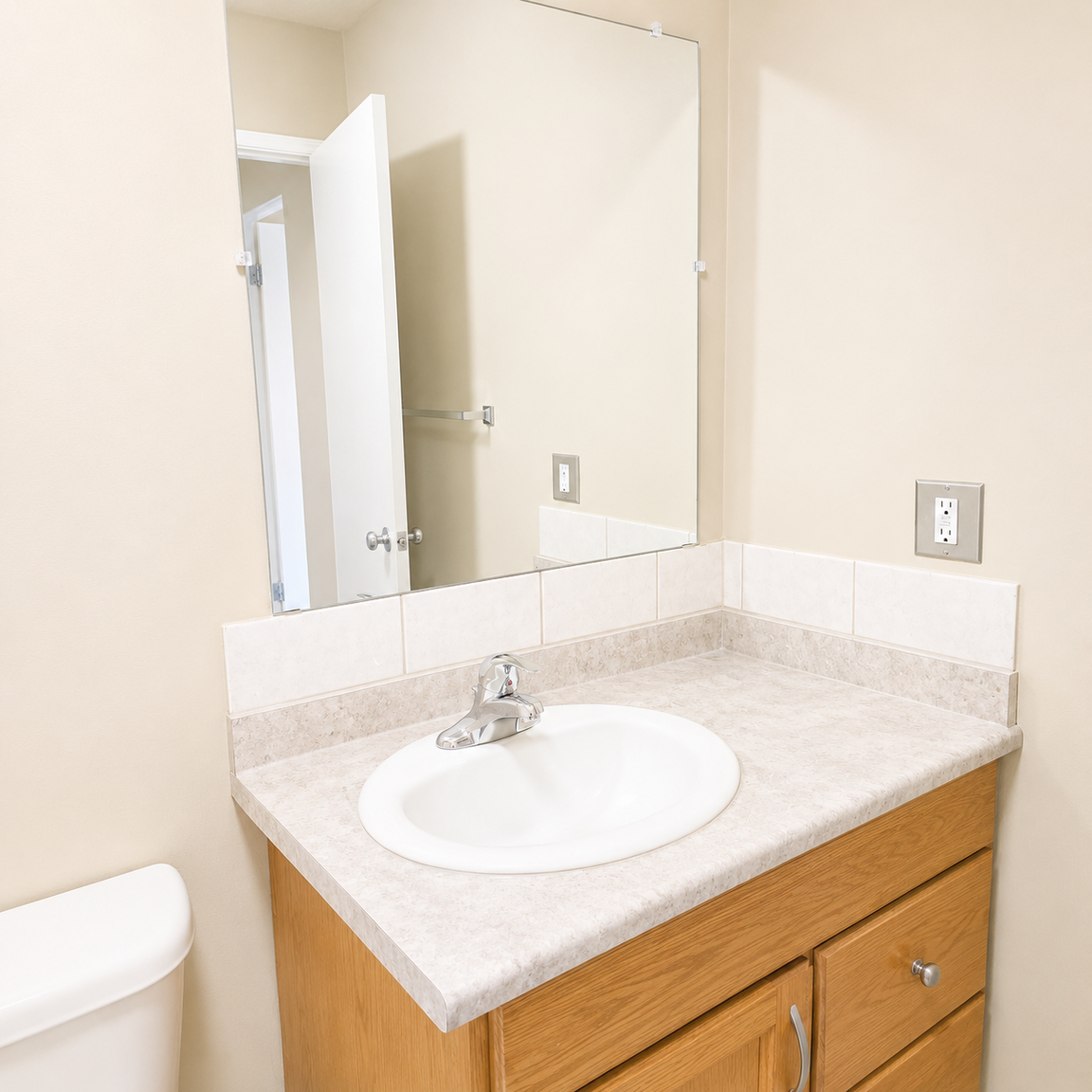 9035 99 Street, Edmonton, AB, T6E 3V6 - 9