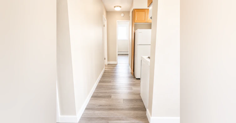 9035 99 Street, Edmonton, AB, T6E 3V6 - 6