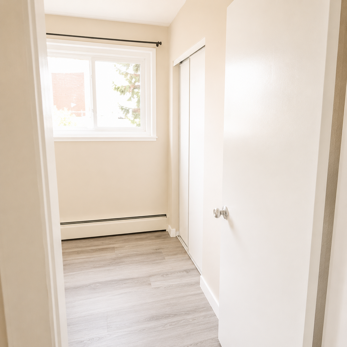 9035 99 Street, Edmonton, AB, T6E 3V6 - 7