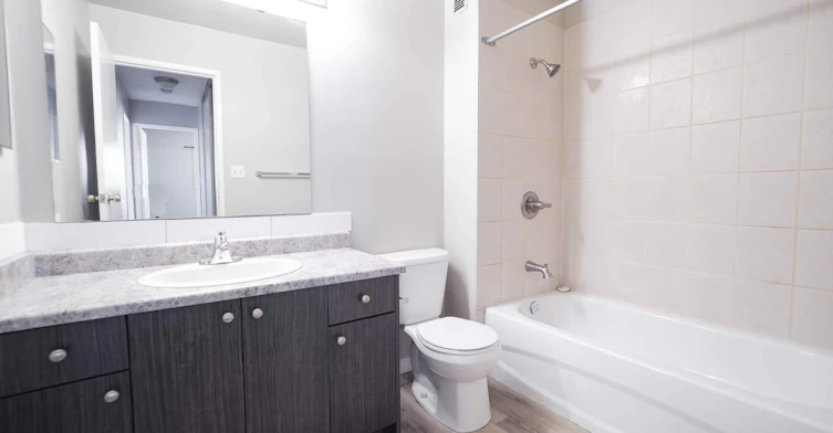132 Knottwood Road North, Edmonton, AB, T6K 2P3 - 7
