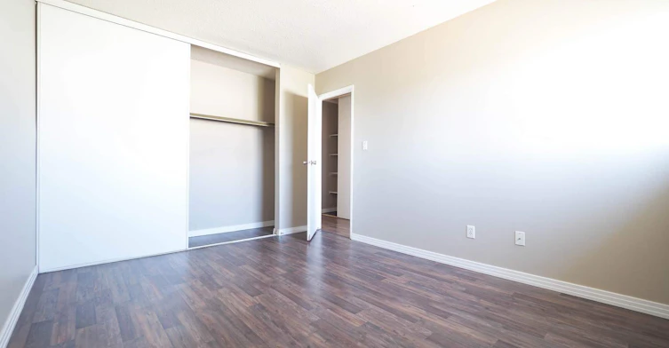 132 Knottwood Road North, Edmonton, AB, T6K 2P3 - 5