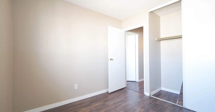 132 Knottwood Road North, Edmonton, AB, T6K 2P3 - 6