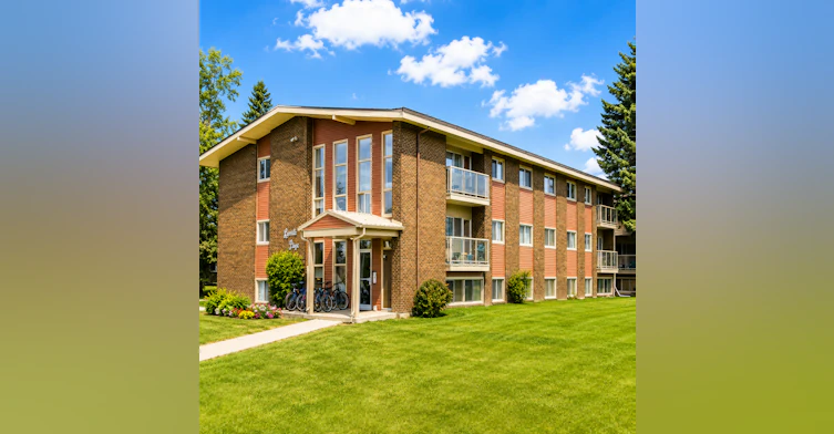 6707 92 Avenue, Edmonton, AB, T6B 0S3 - 8
