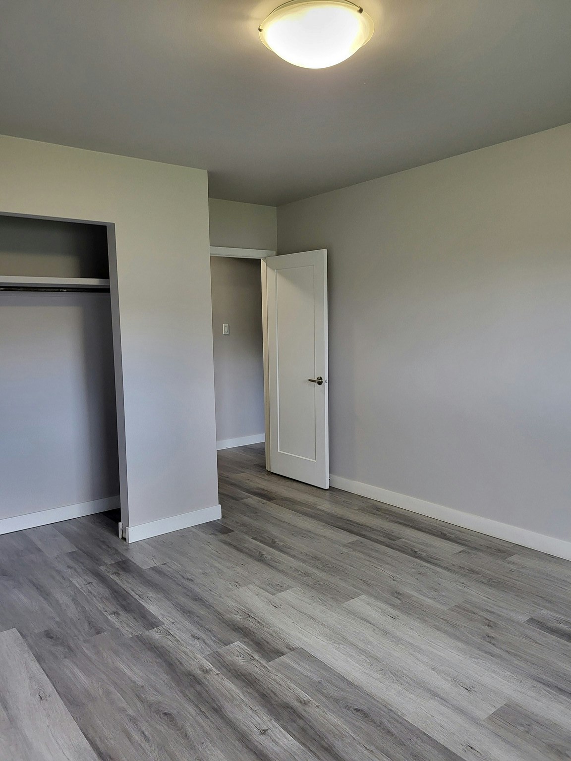 6707 92 Avenue, Edmonton, AB, T6B 0S3 - 5