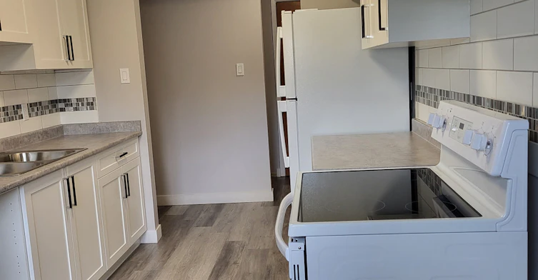 6707 92 Avenue, Edmonton, AB, T6B 0S3 - 10