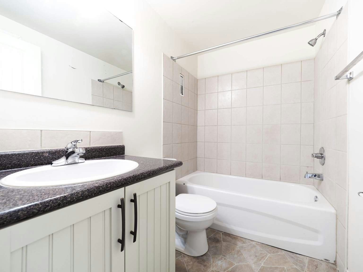 8205 86 Avenue, Edmonton, AB, T6C 1J3 - 7