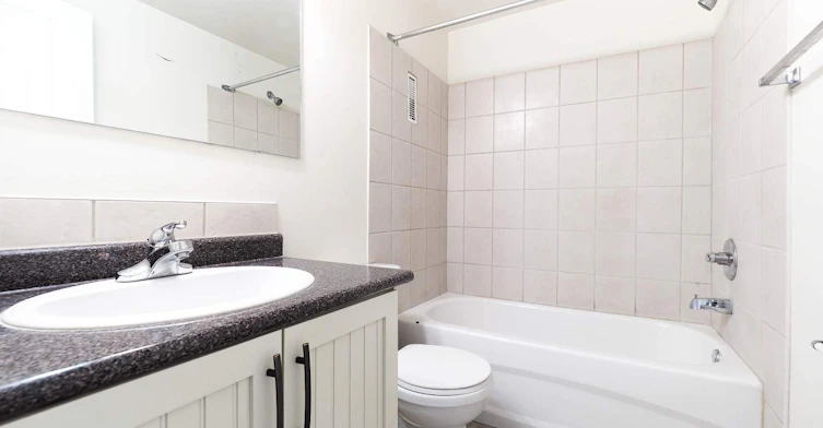 8205 86 Avenue, Edmonton, AB, T6C 1J3 - 7
