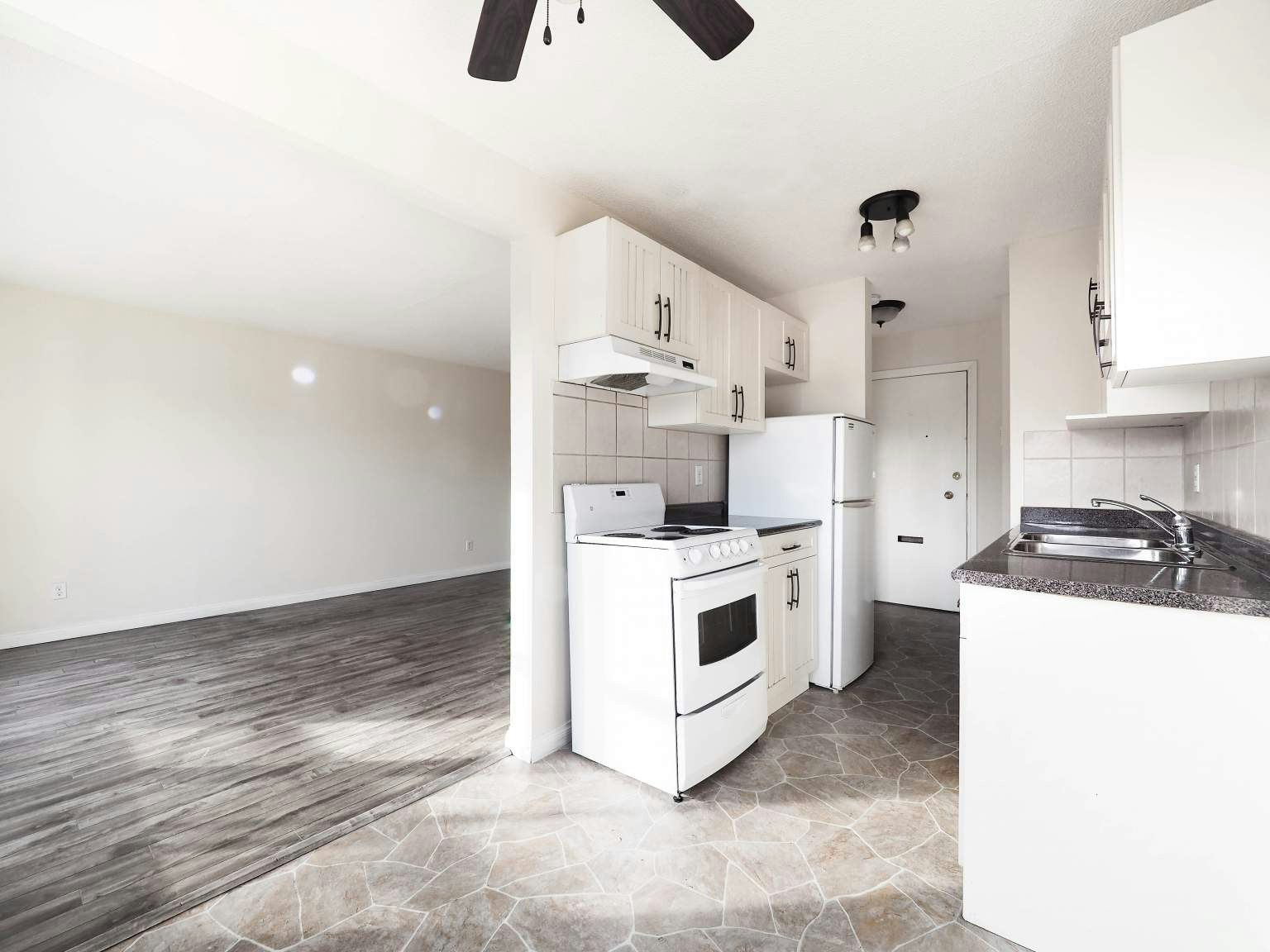 8205 86 Avenue, Edmonton, AB, T6C 1J3 - 4