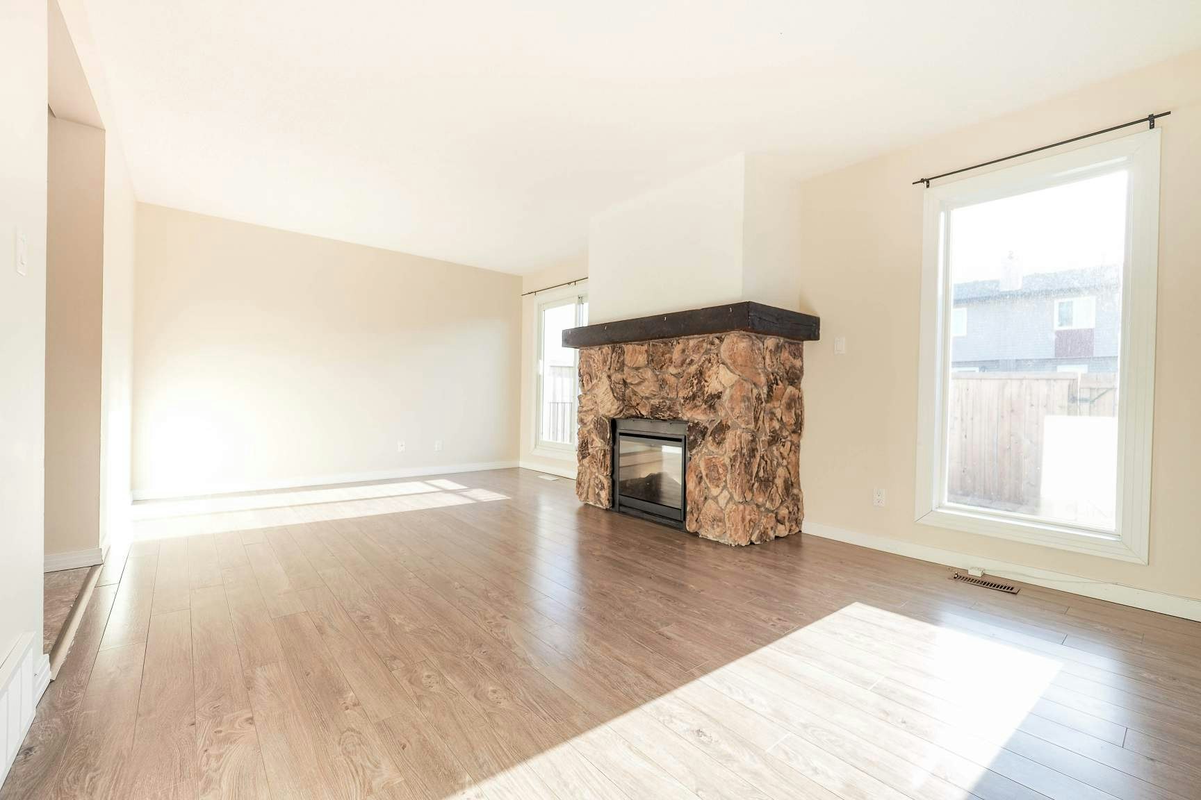 25-1010 41 Street, Edmonton, AB, T6L 3N6 - 2