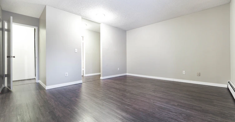 2207 118 Street, Edmonton, AB, T6J 6L8 - 5