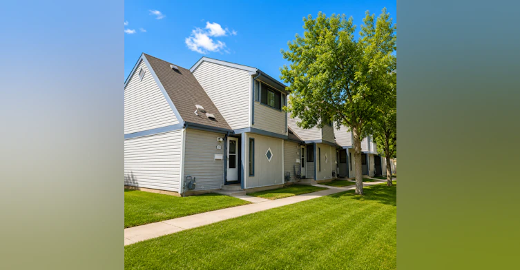 10103 164 Avenue, Edmonton, AB, T5X 3R3