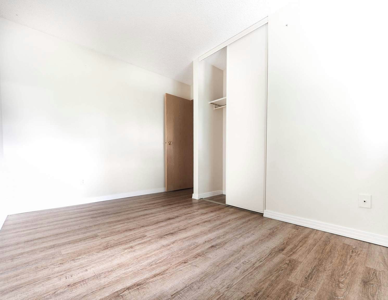 1204 54 Street, Edmonton, AB, T6L 5L3 - 10